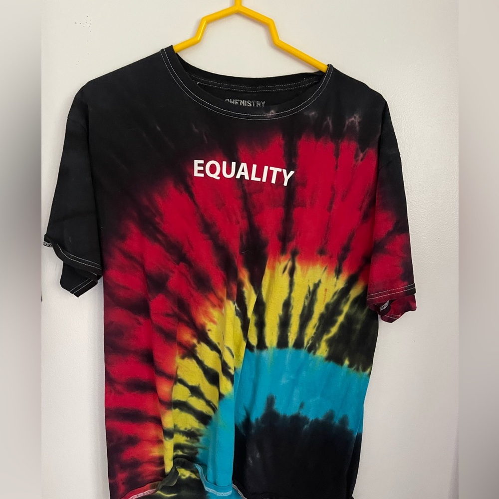 Tee